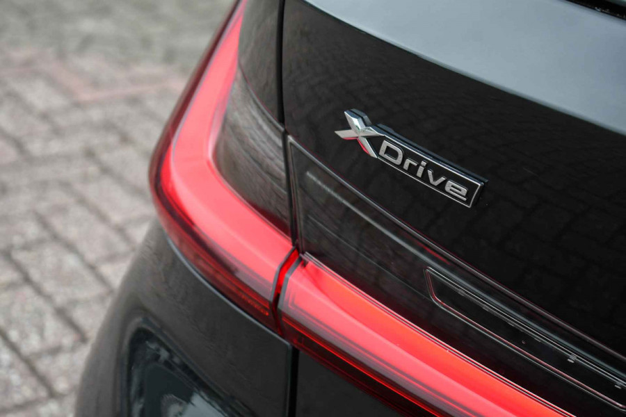 BMW 3 Serie Touring 330e xDrive M-Sport LCI-2 ACC el-zetels-leder HUD 19inch