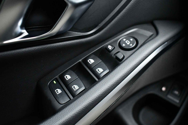 BMW 3 Serie Touring 330e xDrive M-Sport LCI-2 ACC el-zetels-leder HUD 19inch