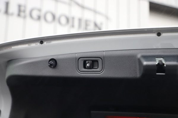 Mercedes-Benz E-Klasse AMG 53 4MATIC+ | 612PK | Achterasbesturing | Hyperscreen | Schaalstoelen | Head-up | Burmester 4D | Keyless-go | Air-balance | 2