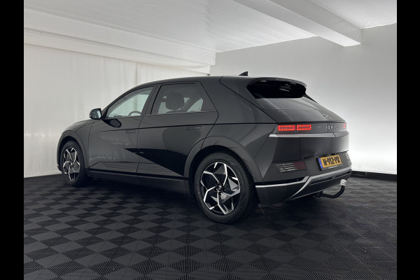 Hyundai IONIQ 5 Connect+ 73kWh INCL-BTW) Aut *HEATPUMP | LEATHER-FABRIC | BOSE-AUDIO | FULL-LED | DIGI-COCKPIT | AMBIENTLIGHT | DAB | SHIFTPADDLES | HEAD-UP | NAVI-FULLMAP | KEYLESS | CAMERA | HEATED-COMFORTSEATS | TOWBAR