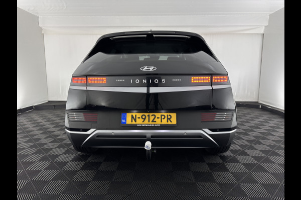 Hyundai IONIQ 5 Connect+ 73kWh INCL-BTW) Aut *HEATPUMP | LEATHER-FABRIC | BOSE-AUDIO | FULL-LED | DIGI-COCKPIT | AMBIENTLIGHT | DAB | SHIFTPADDLES | HEAD-UP | NAVI-FULLMAP | KEYLESS | CAMERA | HEATED-COMFORTSEATS | TOWBAR