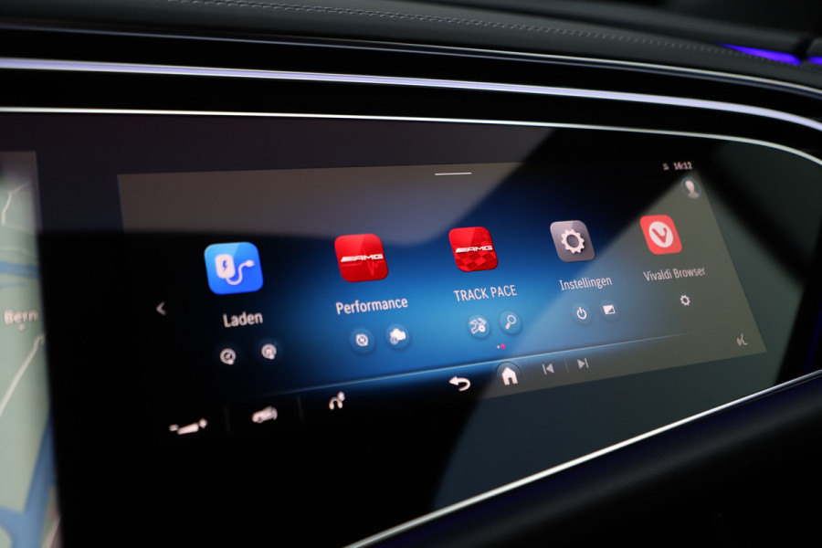 Mercedes-Benz E-Klasse AMG 53 4MATIC+ | 612PK | Achterasbesturing | Hyperscreen | Schaalstoelen | Head-up | Burmester 4D | Keyless-go | Air-balance | 2