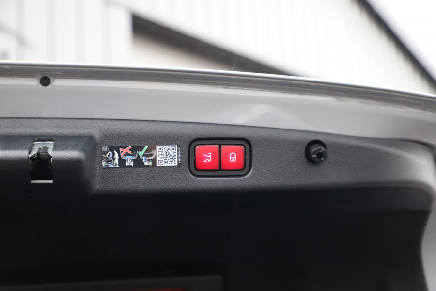 Mercedes-Benz E-Klasse AMG 53 4MATIC+ | 612PK | Achterasbesturing | Hyperscreen | Schaalstoelen | Head-up | Burmester 4D | Keyless-go | Air-balance | 2