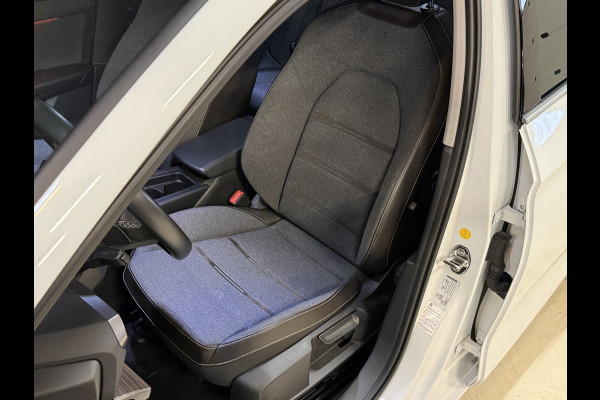 Seat Leon 1.5 eTSI Style Business Intense | Camera | Apple Carplay | Keyless