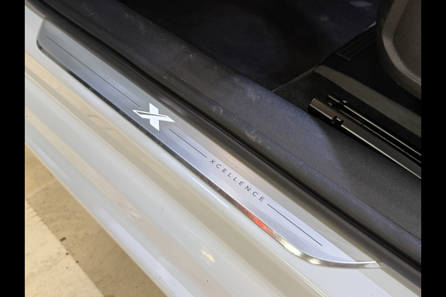 Seat Leon 1.5 eTSI Style Business Intense | Camera | Apple Carplay | Keyless