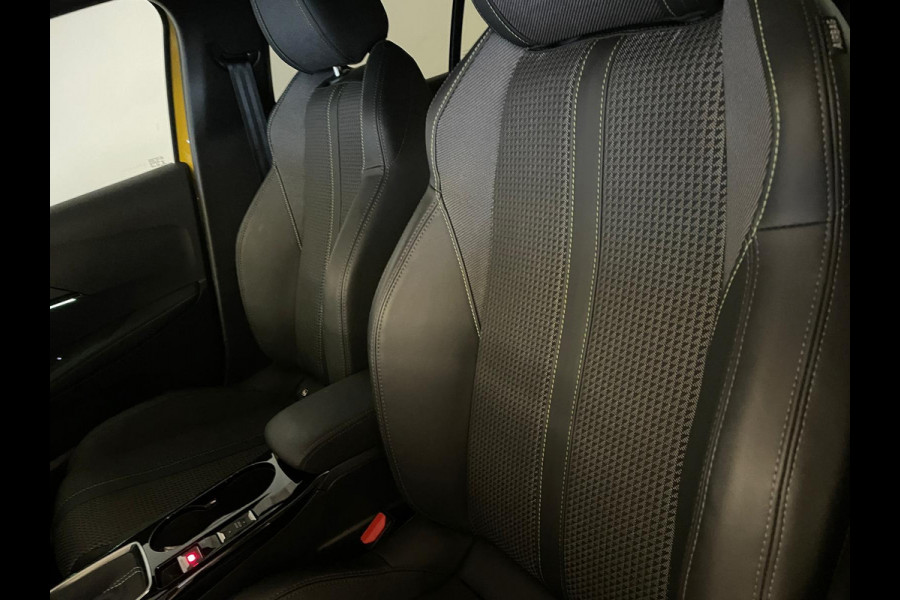 Peugeot 208 1.2 PureTech GT Pack AIRCO NAVI CRUISE ELEK RAMEN CENT VERG VELGEN PRIVACYGLAS