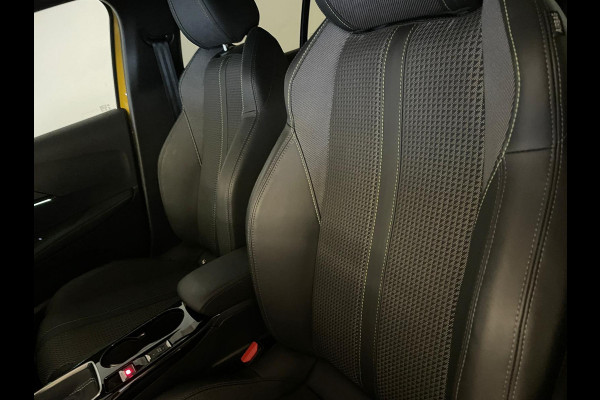 Peugeot 208 1.2 PureTech GT Pack AIRCO NAVI CRUISE ELEK RAMEN CENT VERG VELGEN PRIVACYGLAS