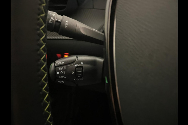 Peugeot 208 1.2 PureTech GT Pack AIRCO NAVI CRUISE ELEK RAMEN CENT VERG VELGEN PRIVACYGLAS