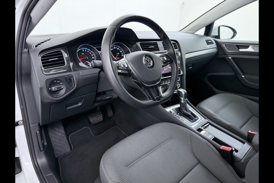 Volkswagen e-Golf Soh 90% Warmtepomp Adap.Cruise Control Navi Ecc Pdc Led Lmv Isofix Car-Net App-Connect Bluetooth Licht-/Regensensor Origineel Nederlandse Auto