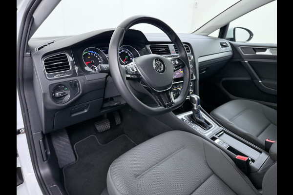 Volkswagen e-Golf Soh 90% Warmtepomp Adap.Cruise Control Navi Ecc Pdc Led Lmv Isofix Car-Net App-Connect Bluetooth Licht-/Regensensor Origineel Nederlandse Auto