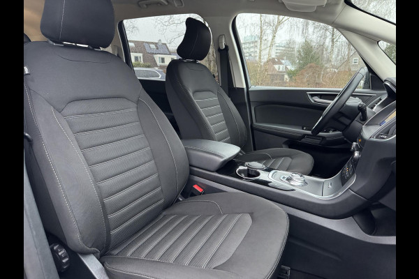 Ford Galaxy 2.5 Hybrid Titanium 190pk Automaat |  7 persoons | Winter Pack | Achteruitrijcamera | Navigatie | Cruise control | Apple Carplay / Android auto