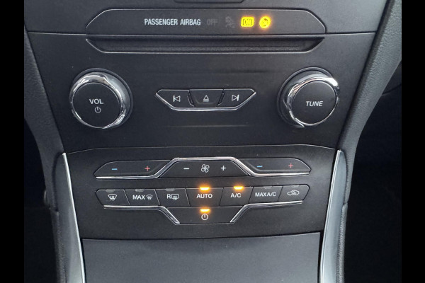 Ford Galaxy 2.5 Hybrid Titanium 190pk Automaat |  7 persoons | Winter Pack | Achteruitrijcamera | Navigatie | Cruise control | Apple Carplay / Android auto