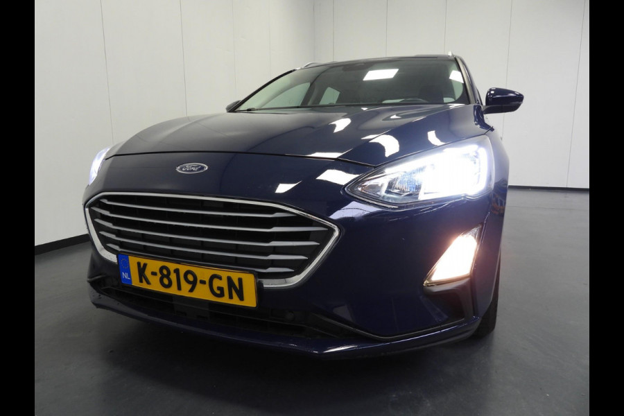 Ford FOCUS Wagon 1.0 EcoBoost Trend Business NAVI/CAMERA/TREKH./PDC/16"LMV!