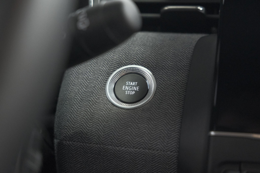 Renault Clio 1.0 TCe 90 GPF techno | 360 Camera | Adaptieve Cruise Control | 9.3 Inch Groot Scherm