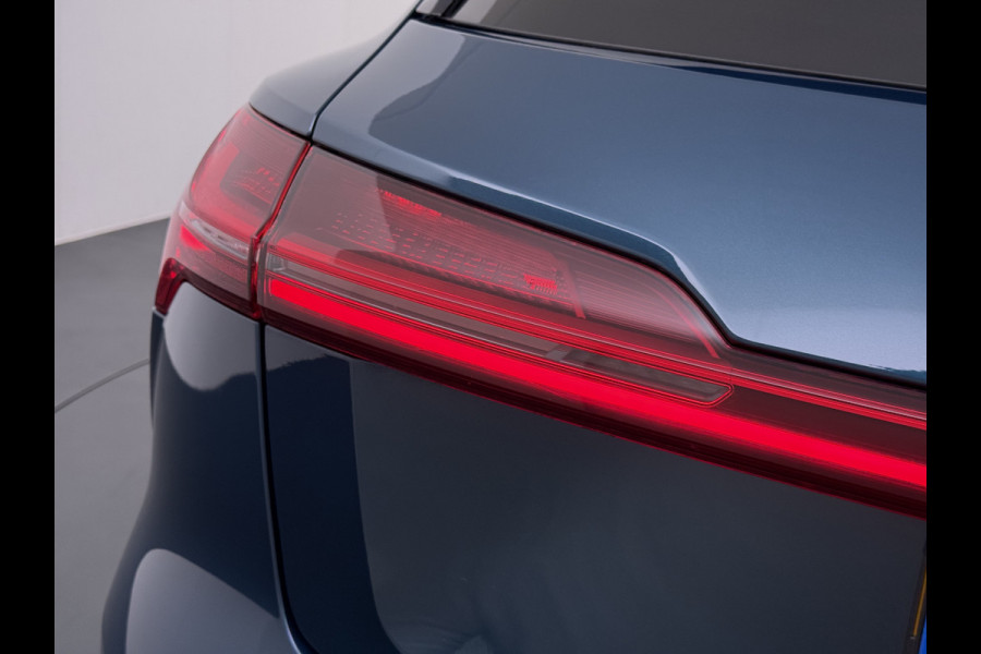 Audi e-tron 55 Quattro 95kWh SOH 96% Panoramadak Sportstoelen Trekhaak Adap.Cruise 360°Camera Apple Carplay Android Auto Leder Navi Ecc Busi Elek.Stoelen+Memory Elek.Achterklep Matrix Led AWD 4WD 1.800KG Trekgewicht 1e Eigenaar Origineel Nederlandse Auto Zeer complete Audi 55 E-tron