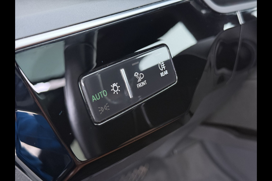 Audi e-tron 55 Quattro 95kWh SOH 96% Panoramadak Sportstoelen Trekhaak Adap.Cruise 360°Camera Apple Carplay Android Auto Leder Navi Ecc Busi Elek.Stoelen+Memory Elek.Achterklep Matrix Led AWD 4WD 1.800KG Trekgewicht 1e Eigenaar Origineel Nederlandse Auto Zeer complete Audi 55 E-tron