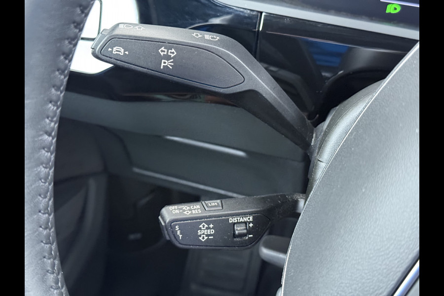 Audi e-tron 55 Quattro 95kWh SOH 96% Panoramadak Sportstoelen Trekhaak Adap.Cruise 360°Camera Apple Carplay Android Auto Leder Navi Ecc Busi Elek.Stoelen+Memory Elek.Achterklep Matrix Led AWD 4WD 1.800KG Trekgewicht 1e Eigenaar Origineel Nederlandse Auto Zeer complete Audi 55 E-tron