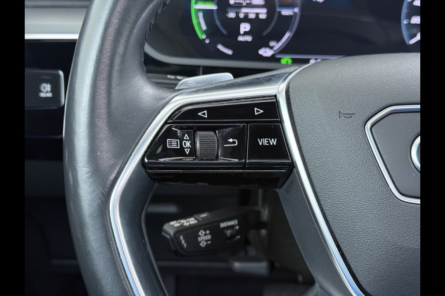 Audi e-tron 55 Quattro 95kWh SOH 96% Panoramadak Sportstoelen Trekhaak Adap.Cruise 360°Camera Apple Carplay Android Auto Leder Navi Ecc Busi Elek.Stoelen+Memory Elek.Achterklep Matrix Led AWD 4WD 1.800KG Trekgewicht 1e Eigenaar Origineel Nederlandse Auto Zeer complete Audi 55 E-tron