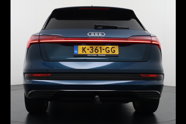 Audi e-tron 55 Quattro 95kWh SOH 96% Panoramadak Sportstoelen Trekhaak Adap.Cruise 360°Camera Apple Carplay Android Auto Leder Navi Ecc Busi Elek.Stoelen+Memory Elek.Achterklep Matrix Led AWD 4WD 1.800KG Trekgewicht 1e Eigenaar Origineel Nederlandse Auto Zeer complete Audi 55 E-tron