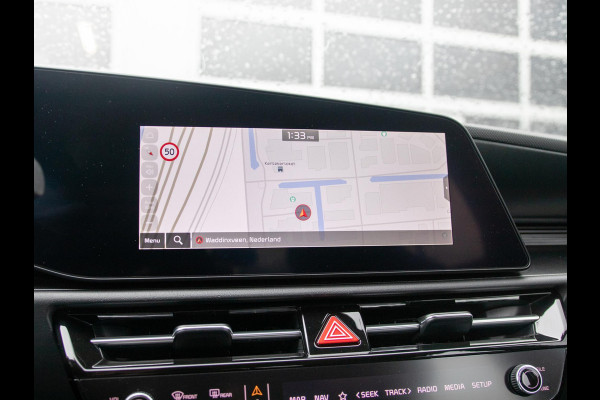 Kia Niro EV Light 64.8 kWh l navigatie l Apple car play android auto l