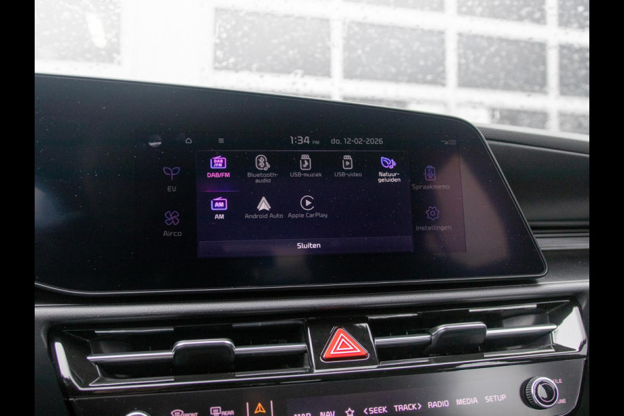 Kia Niro EV Light 64.8 kWh l navigatie l Apple car play android auto l