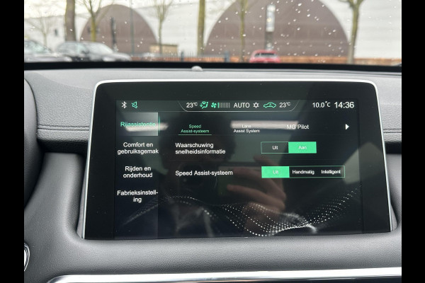 MG EHS 1.5 TGDI Luxury PHEV | MEGA COMPLEET! | COMPLETE HISTORIE AANWEZIG | FABRIEKSGARANTIE T/M 03-2030 | 52km WLTP ELECTR RIJBEREIK, TOTAAL RIJBEREIK TOT 1.000km! |