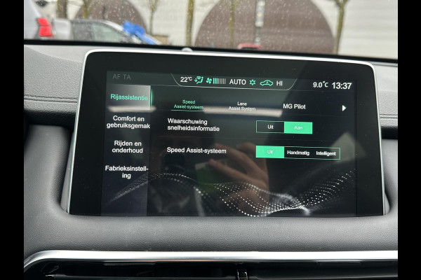 MG EHS 1.5 TGDI Luxury PHEV | RIJKLAARPRIJS LET OP HISTORIE NOG ACHTERHALEN. REEDS VOOR GEMAILD. | PHEV | MEGA COMPLEET! | COMPLETE HISTORIE AANWEZIG | FABRIEKSGARANTIE T/M 11-2030 | 52km WLTP ELECTR RIJBEREIK, TOTAAL RIJBEREIK TOT 1.000km!