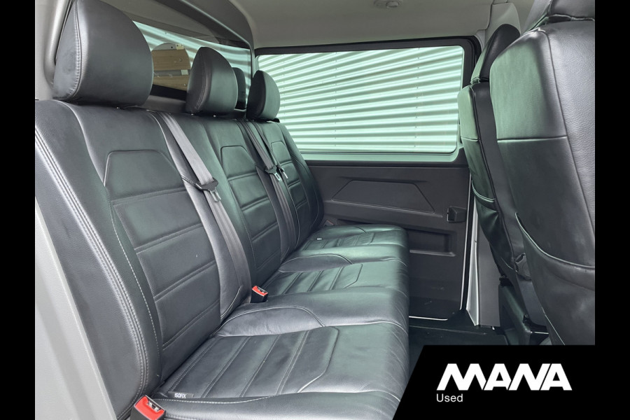 Volkswagen Transporter 2.0TDI 150PK L2H1 DC Bulli Automaat Leer LED Navi Carplay Trekhaak