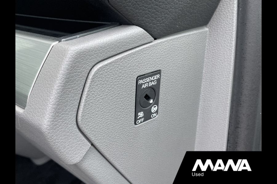 Volkswagen Transporter 2.0TDI 150PK L2H1 DC Bulli Automaat Leer LED Navi Carplay Trekhaak