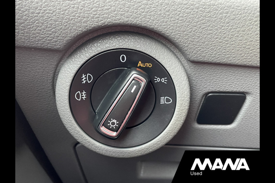 Volkswagen Transporter 2.0TDI 150PK L2H1 DC Bulli Automaat Leer LED Navi Carplay Trekhaak