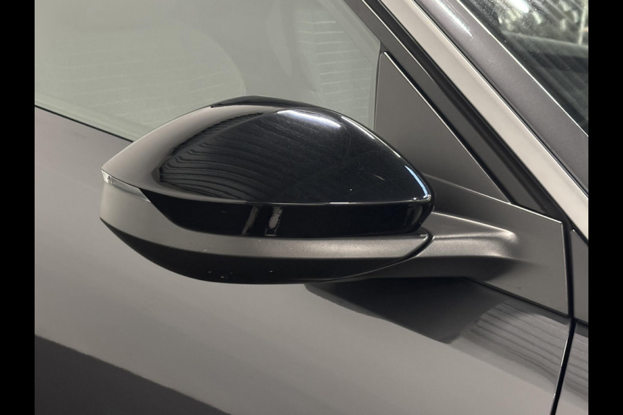 Peugeot 5008 1.2 Hybrid 136 pk Allure Automaat Navigatie Cruise control Climate control LED Camera Apple Carplay/ Android Auto