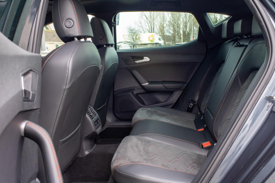 Seat Leon 1.4 TSI eHybrid PHEV FR Bus. Intens. PANO MEMORY CAMERA ADAPTIEF