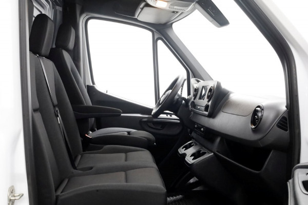 Mercedes-Benz Sprinter 317 CDI 170pk 9G Automaat L2H2 LED/Camera/Trekhaak 3500kg 01-2022