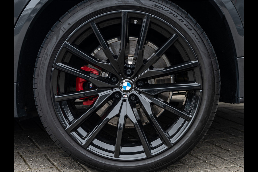 BMW X5 xDrive50e 490pk M Sport Pro | Panoramadak | Soft Close | Comfort Access | Trekhaak | Iconic Glow | M Gordels | 4-Zone Climate | Adaptive Led. | 360 Camera | Head-Up | Active Cruise | Harman/Kardon |