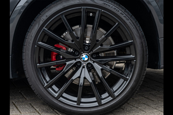 BMW X5 xDrive50e 490pk M Sport Pro | Panoramadak | Soft Close | Comfort Access | Trekhaak | Iconic Glow | M Gordels | 4-Zone Climate | Adaptive Led. | 360 Camera | Head-Up | Active Cruise | Harman/Kardon |