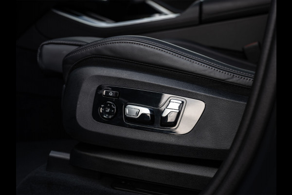 BMW X5 xDrive50e 490pk M Sport Pro | Panoramadak | Soft Close | Comfort Access | Trekhaak | Iconic Glow | M Gordels | 4-Zone Climate | Adaptive Led. | 360 Camera | Head-Up | Active Cruise | Harman/Kardon |