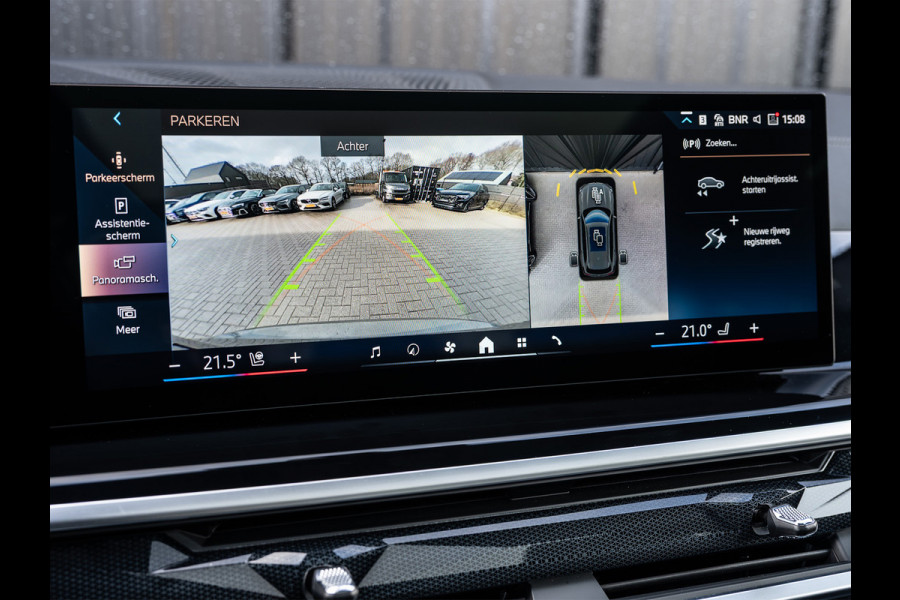 BMW X5 xDrive50e 490pk M Sport Pro | Panoramadak | Soft Close | Comfort Access | Trekhaak | Iconic Glow | M Gordels | 4-Zone Climate | Adaptive Led. | 360 Camera | Head-Up | Active Cruise | Harman/Kardon |