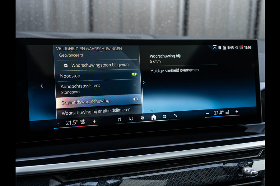 BMW X5 xDrive50e 490pk M Sport Pro | Panoramadak | Soft Close | Comfort Access | Trekhaak | Iconic Glow | M Gordels | 4-Zone Climate | Adaptive Led. | 360 Camera | Head-Up | Active Cruise | Harman/Kardon |