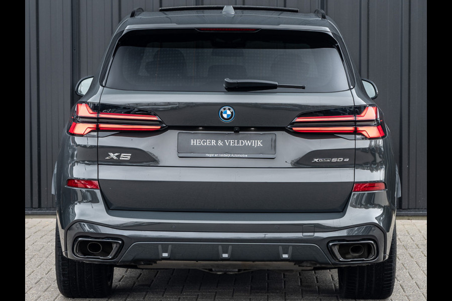 BMW X5 xDrive50e 490pk M Sport Pro | Panoramadak | Soft Close | Comfort Access | Trekhaak | Iconic Glow | M Gordels | 4-Zone Climate | Adaptive Led. | 360 Camera | Head-Up | Active Cruise | Harman/Kardon |