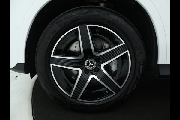 Mercedes-Benz GLC 300 e 4MATIC AMG Plug-In Hybride | AMG Line | Night Pakket | Panoramadak | Trekhaak | Inclusief 24 maanden MB Certified garantie voor Europa.