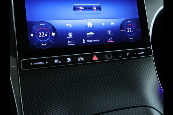 Mercedes-Benz GLC 300 e 4MATIC AMG Plug-In Hybride | AMG Line | Night Pakket | Panoramadak | Trekhaak | Inclusief 24 maanden MB Certified garantie voor Europa.