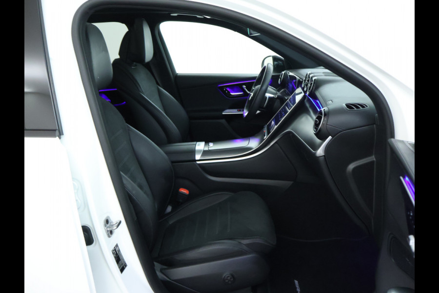 Mercedes-Benz GLC 300 e 4MATIC AMG Plug-In Hybride | AMG Line | Night Pakket | Panoramadak | Trekhaak | Inclusief 24 maanden MB Certified garantie voor Europa.