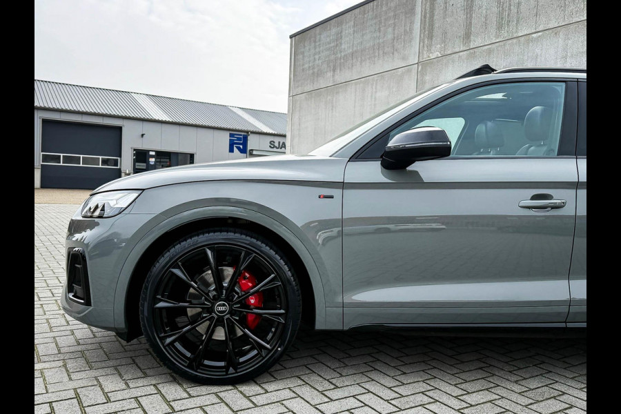 Audi Q5 50TFSI e 299PK Quattro Competition S Edition S-Line 1é Eig! Audi Exclusive|Pano|Luchtvering|S-Kuipstoelen|HD Matrix|Carbon