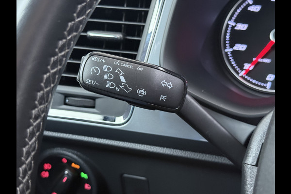 Seat Ateca 1.5TSI 150PK Automaat Trekhaak Navi Ecc Stoelverwarming Apple Carplay/Android Auto Cruise Control Pdc Style Business Intense Elek.Achterklep Lmv 17" Led Regen-/Lichtsensor Full Link DAB+ Bluetooth DSG 1.600KG Trekgewicht