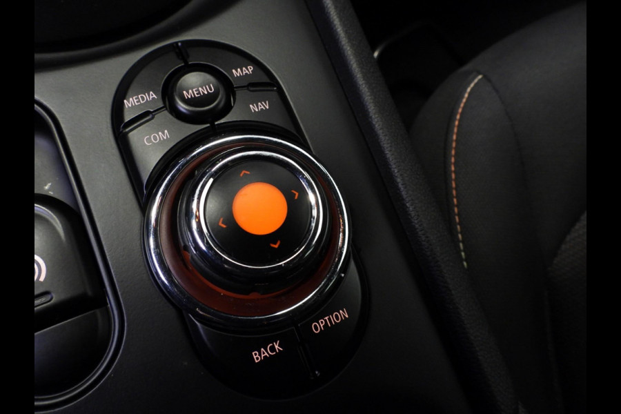 MINI Clubman 1.5 Aut. One Business Edition NAVI/CLIMA/PDC/17"LMV!