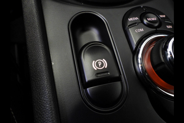 MINI Clubman 1.5 Aut. One Business Edition NAVI/CLIMA/PDC/17"LMV!