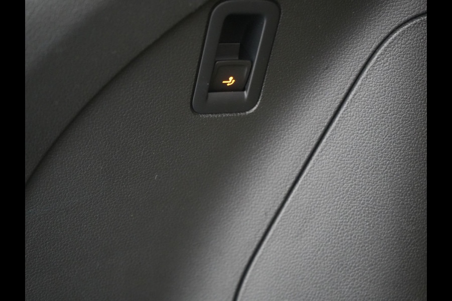 Volkswagen Tiguan 1.4 TSI eHybrid Elegance Plug In Hybrid 245pk Dealer O.H. PHEV | Trekhaak Af Fabriek | Panodak | Adaptive Cruise | Camera | Stuur Verwarmd | Apple Carplay | Keyless | Blis | Navigatie | DAB |