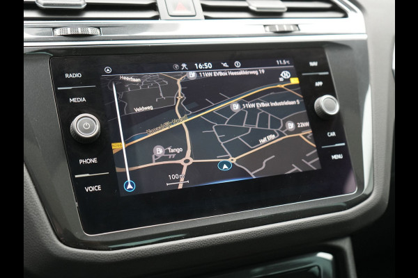 Volkswagen Tiguan 1.4 TSI eHybrid Elegance Plug In Hybrid 245pk Dealer O.H. PHEV | Trekhaak Af Fabriek | Panodak | Adaptive Cruise | Camera | Stuur Verwarmd | Apple Carplay | Keyless | Blis | Navigatie | DAB |