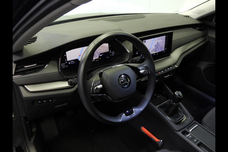 Škoda Octavia Combi 1.0 TSI Business Edition NAVI/VIRTUAL/LED/TREKH/18"LMV!