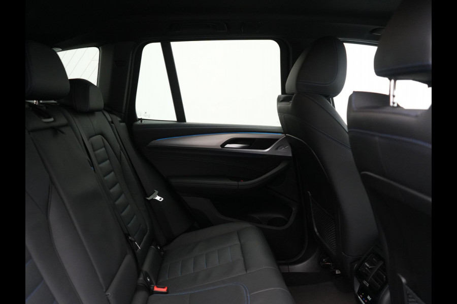 BMW X3 xDrive30e M Sport Plug In Hybrid 293pk Dealer O.H PHEV | Trekhaak Af Fabriek | 360 Camera | Head Up | Adaptive LED |  Lederen Sportstoelen & Sportstuur Verwarmd | Keyless | Apple Carplay | Navigatie | Cruise Control | Virtual | DAB | 20" L.M